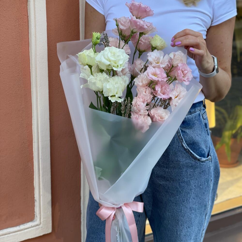 Букет из нежного лизиантуса 