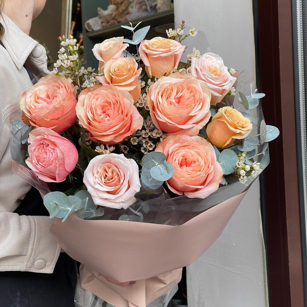 Букет с нежными розами 