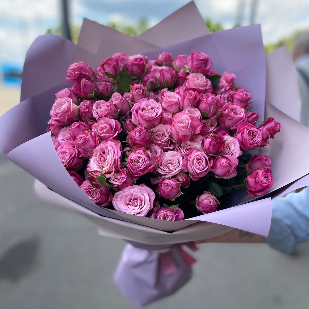 Букет кустовых роз