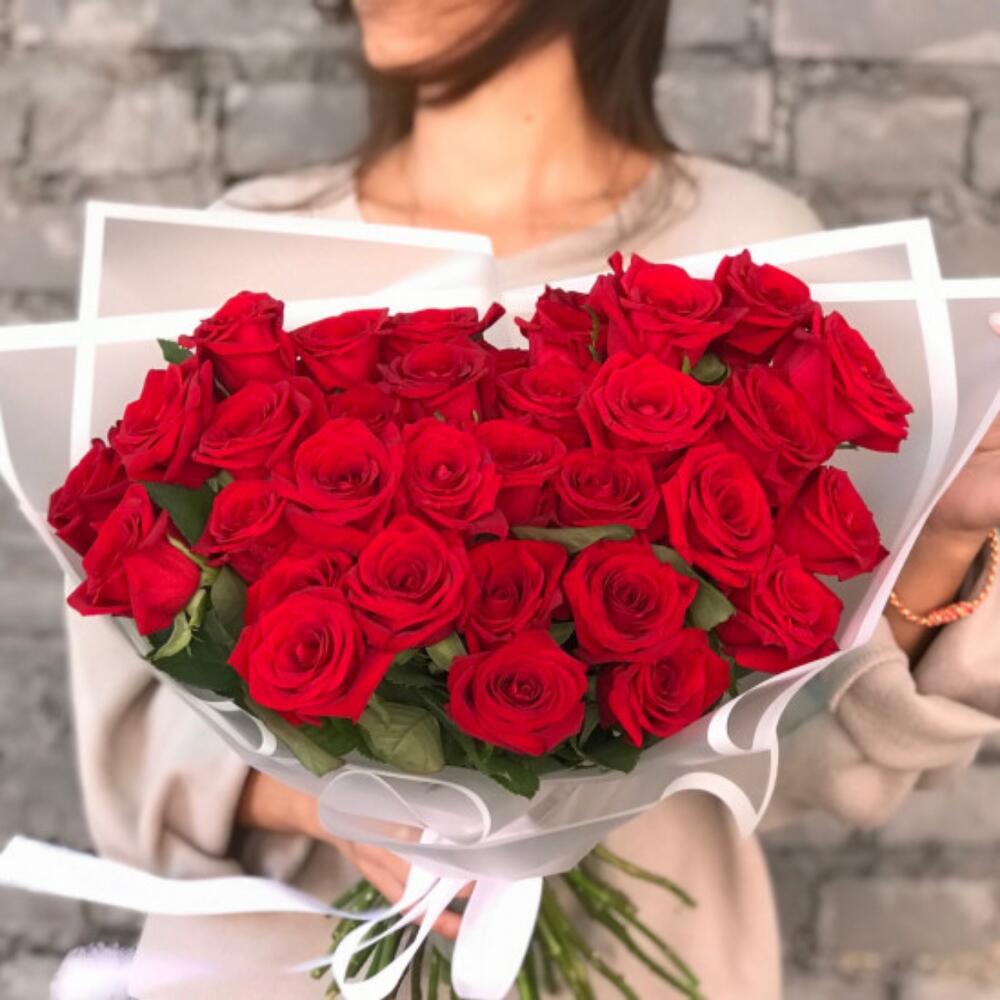 Букет из красных роз