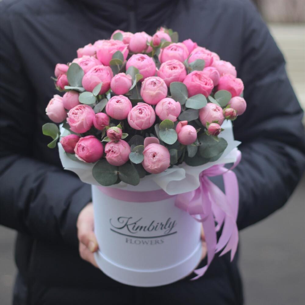 Коробка из пионовидных роз