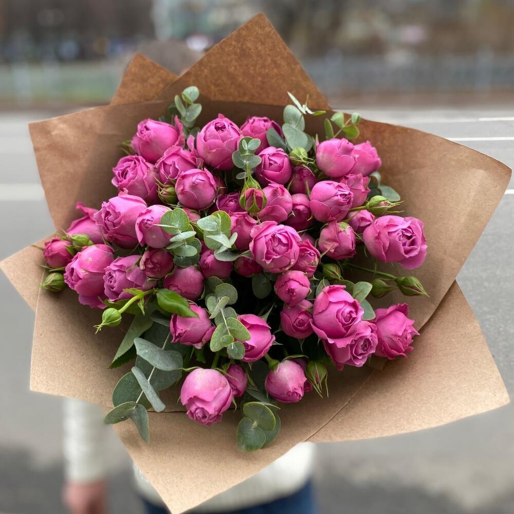 Букет из кустовых роз