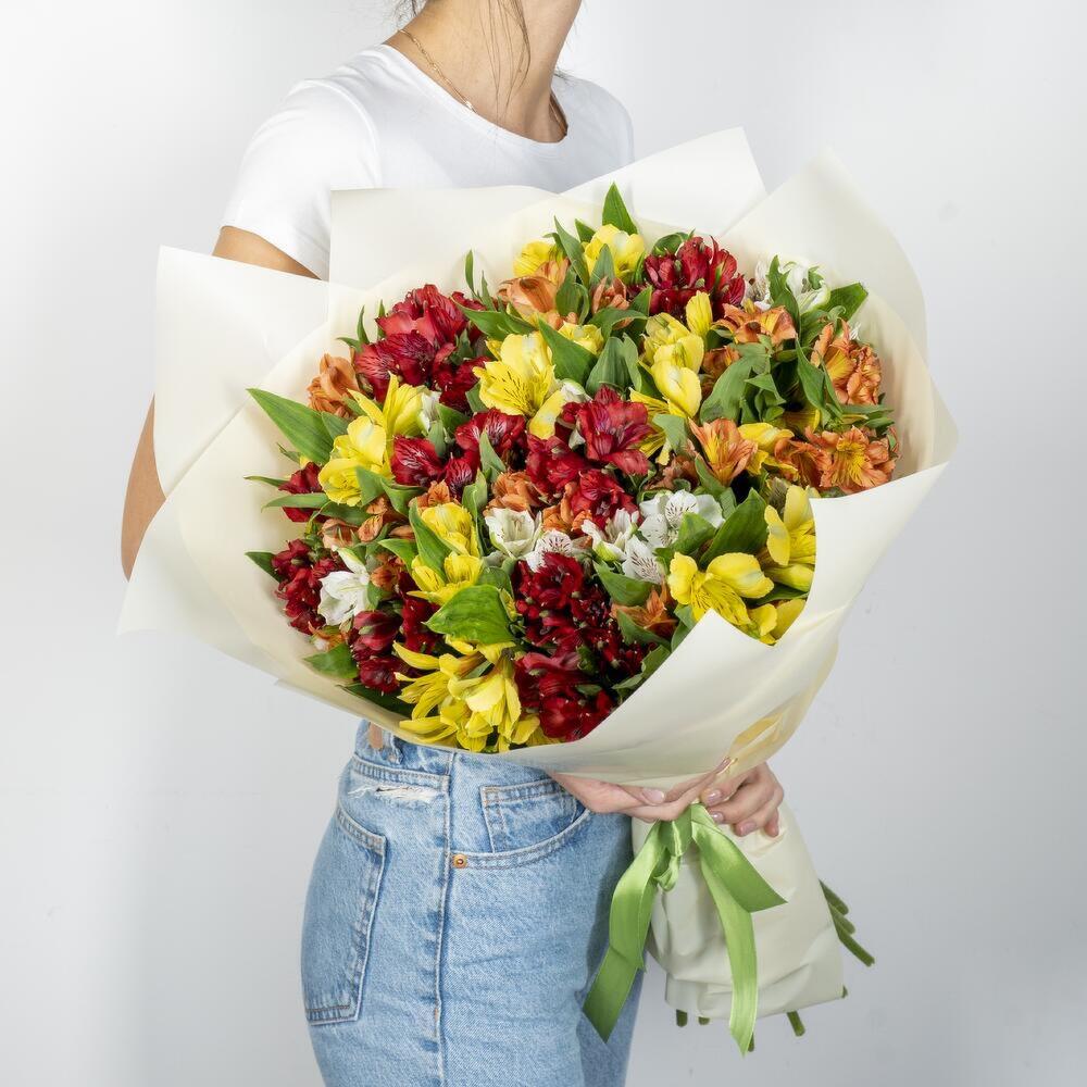 Букет живых цветов из Альстромерии 35 шт