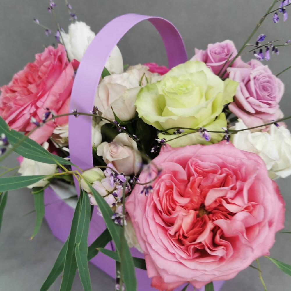 Сумочка с пионовидными розами