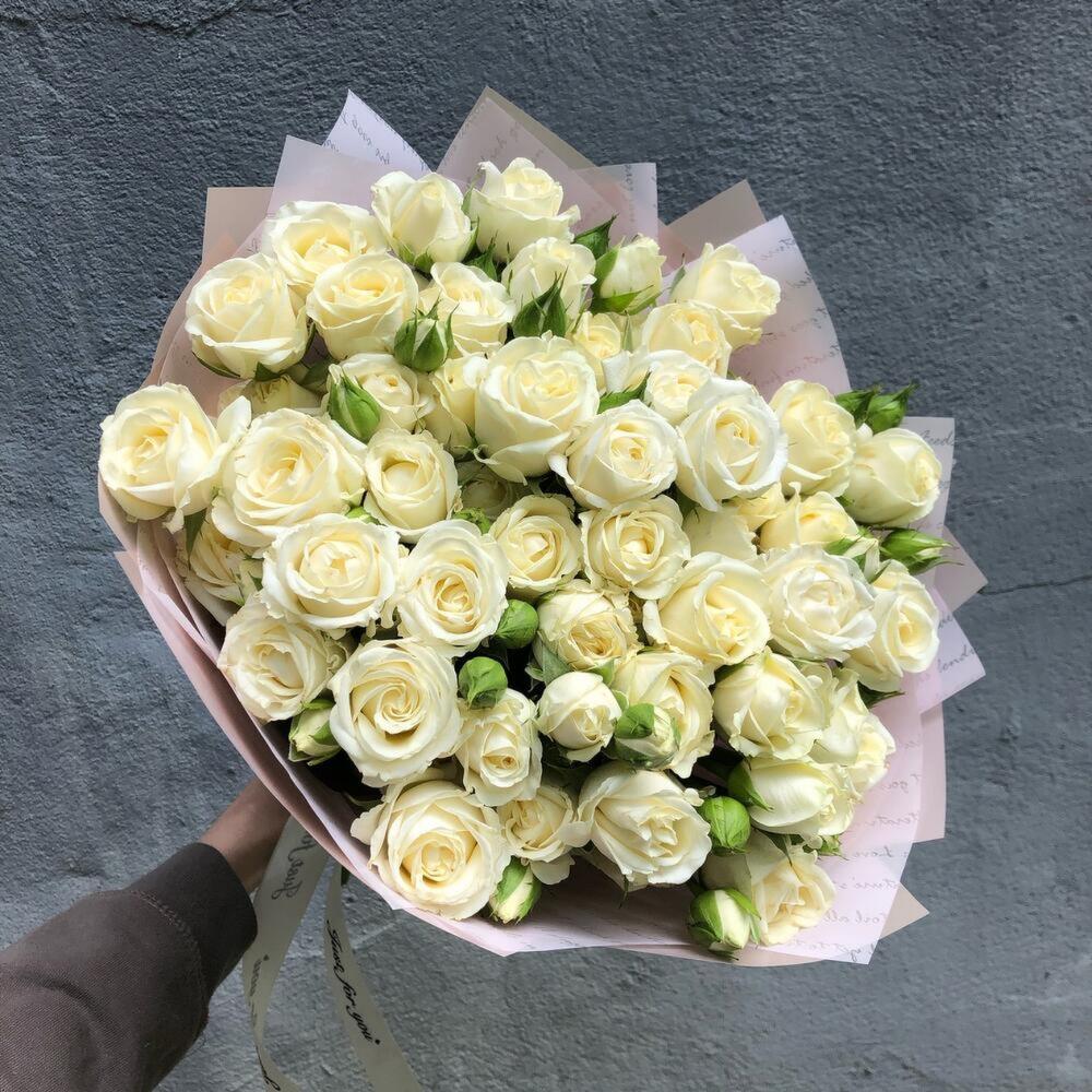 Букет из кустовых роз