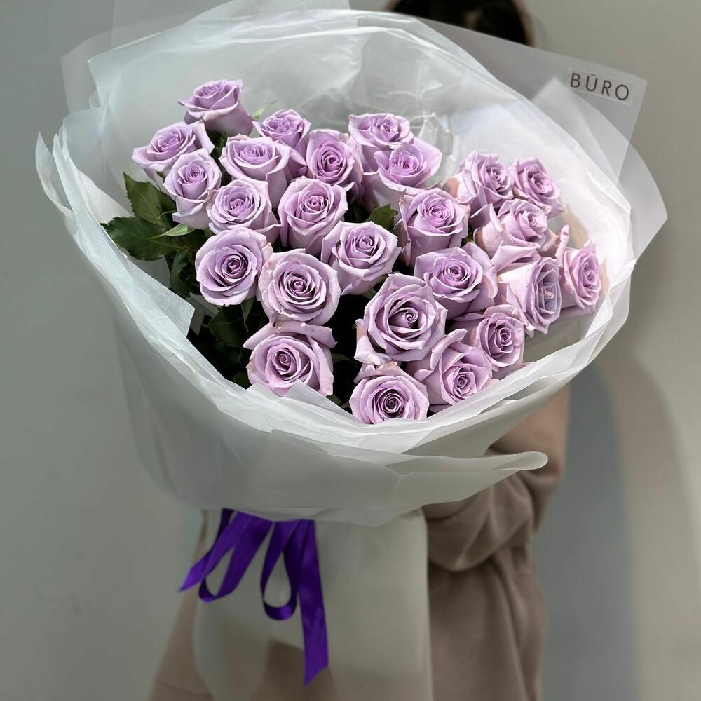 Букет из фиолетовых голландских роз