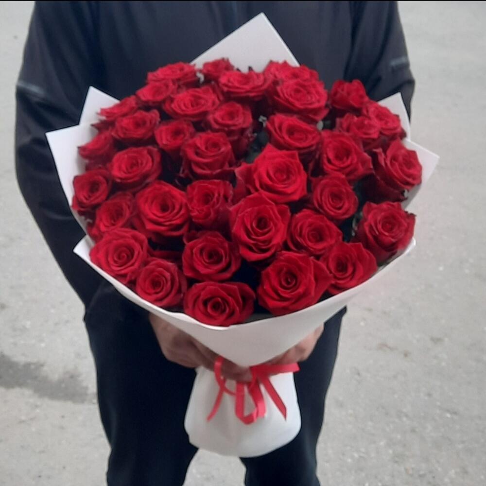 Роза красная 35шт